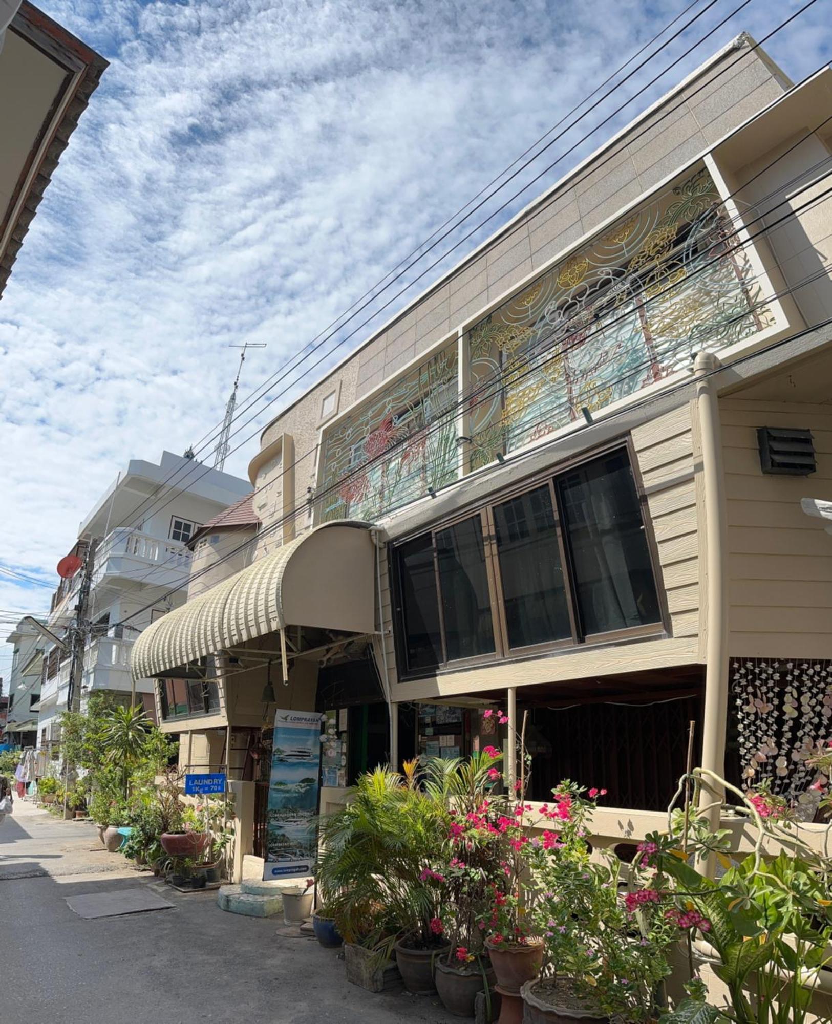 King'S Home Hua Hin Homestay Bagian luar foto