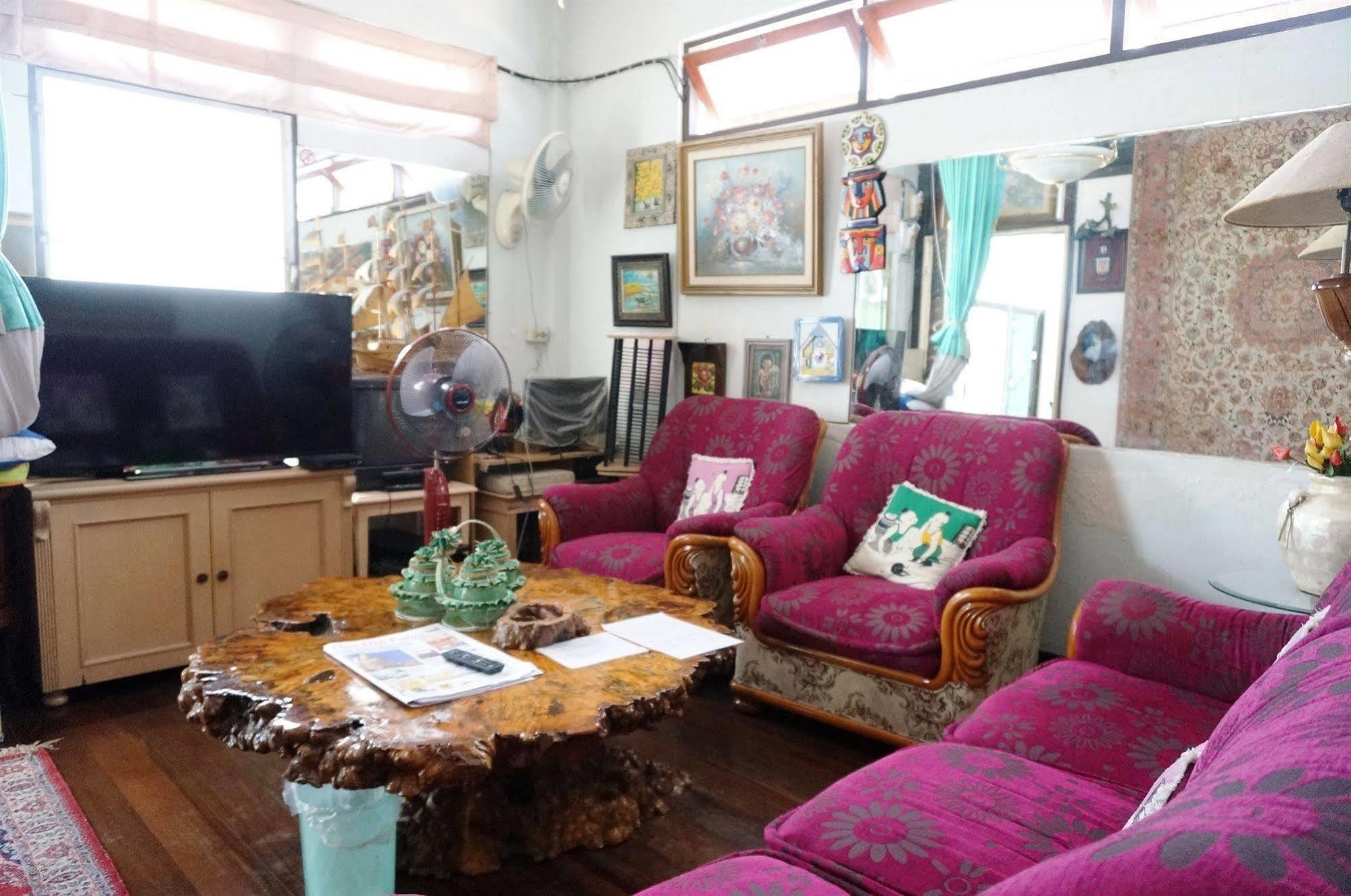 King'S Home Hua Hin Homestay Bagian luar foto